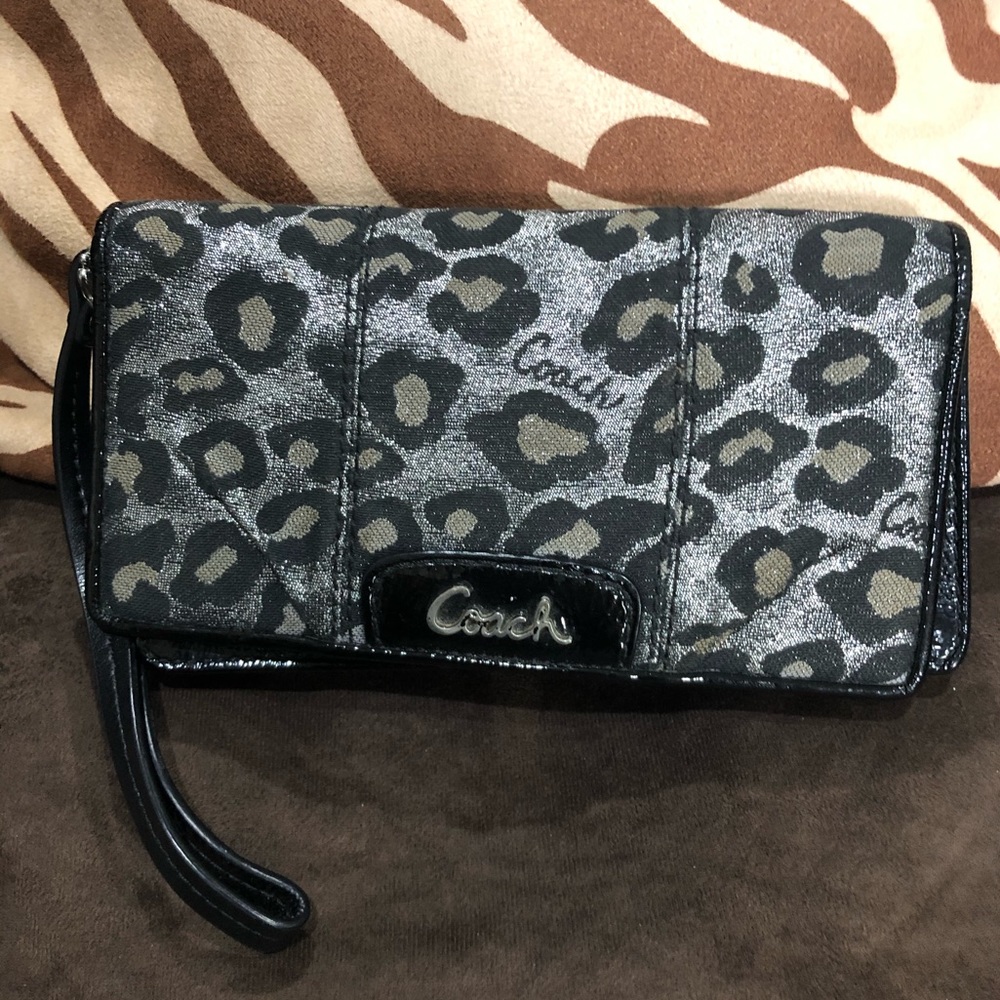 Authentic Coach wallet in Metallic Ocelot
